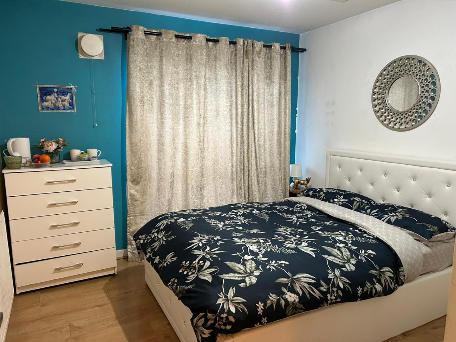 Beautiful 1 Bedroom Ground Floor With Shared Bathroom London Exterior foto