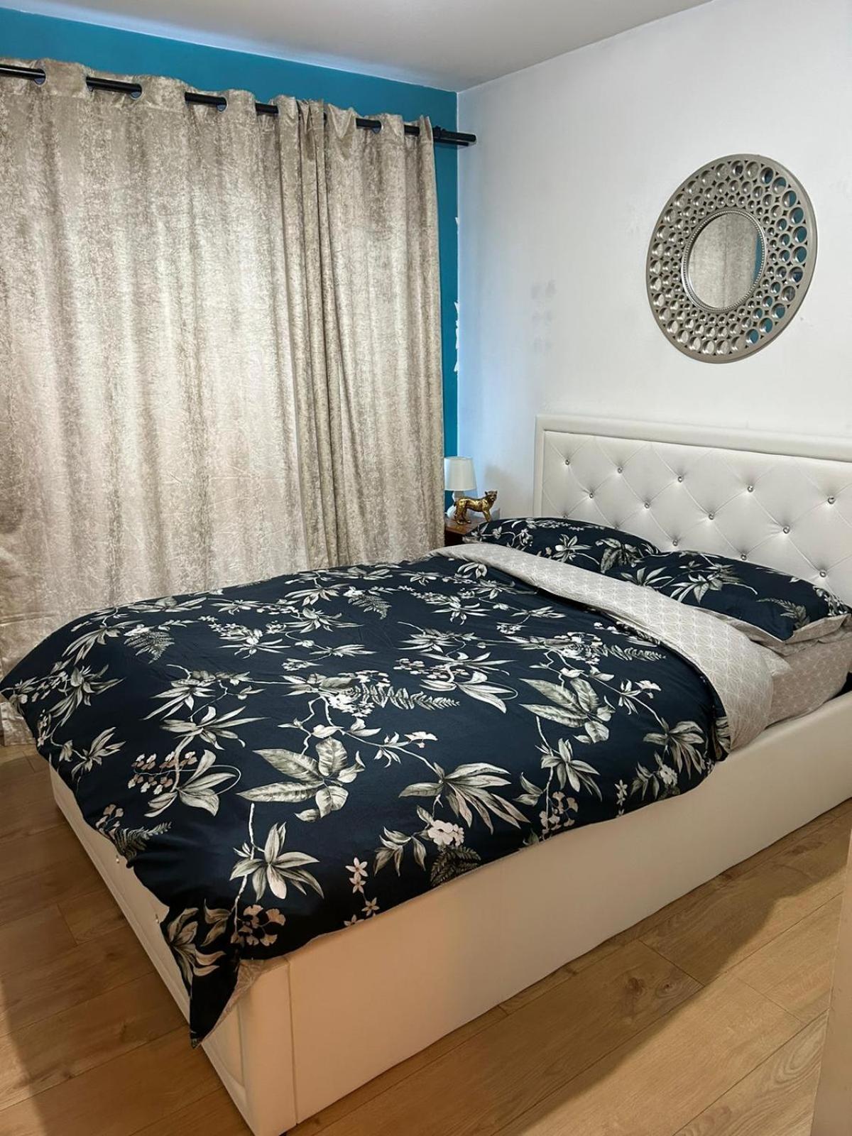Beautiful 1 Bedroom Ground Floor With Shared Bathroom London Exterior foto